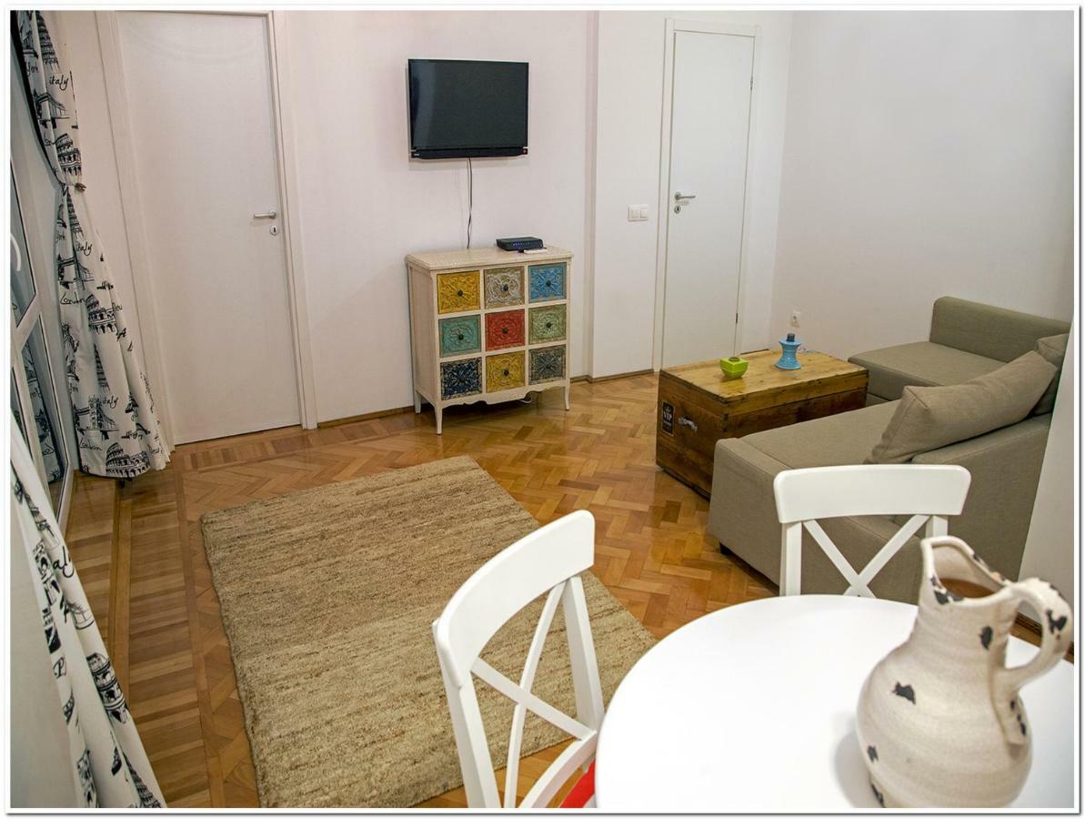 Skyview Old Town Apartment *